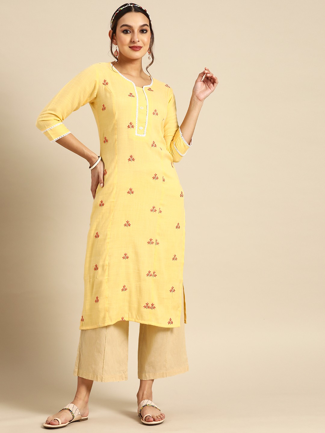 

Sangria Women Yellow Floral Embroidered Floral Kurta