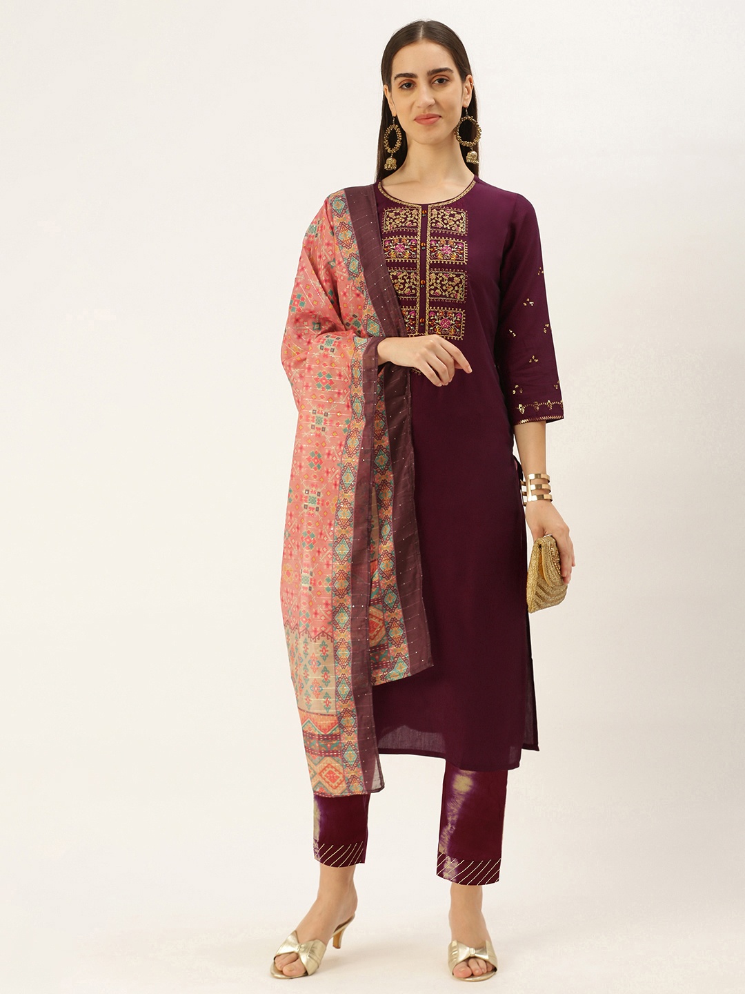 

SWAGG INDIA Women Floral Embroidered Thread Work Kurta With Trousers & With Dupatta, Maroon