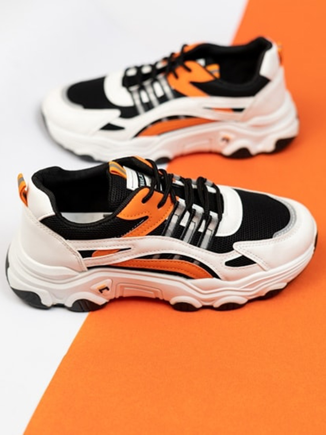 

THE WHITE POLE Women Woven Design Lightweight Sneakers, Black