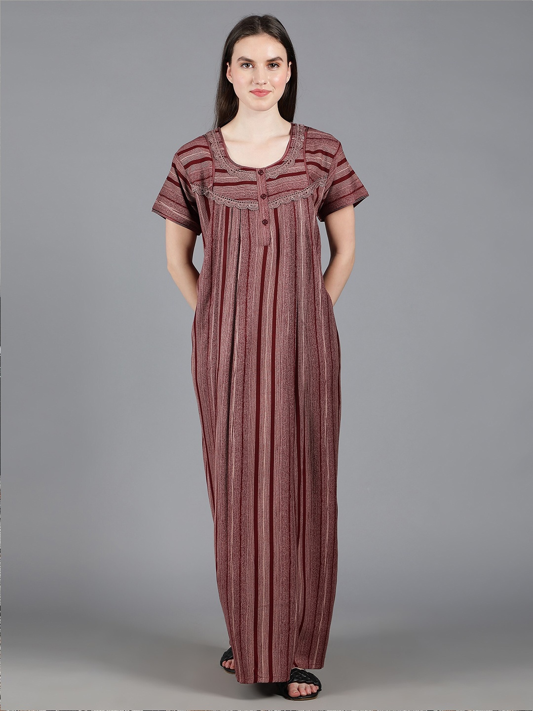 

NIGHTSPREE Women Printed Maxi Nightdress, Maroon