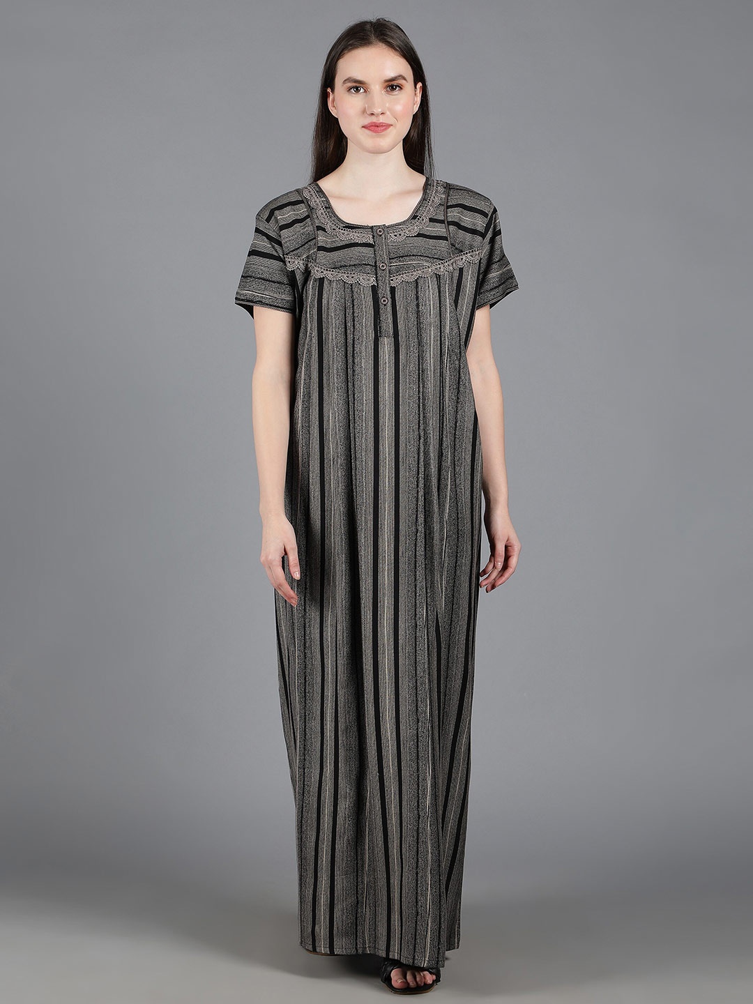 

NIGHTSPREE Women Printed Maxi Nightdress, Black