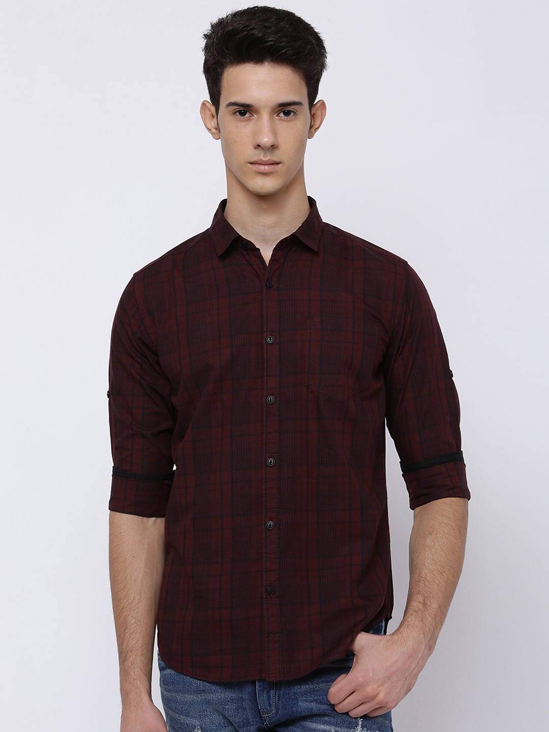 

LOCOMOTIVE Men Maroon & Black Slim Fit Checked Casual Shirt