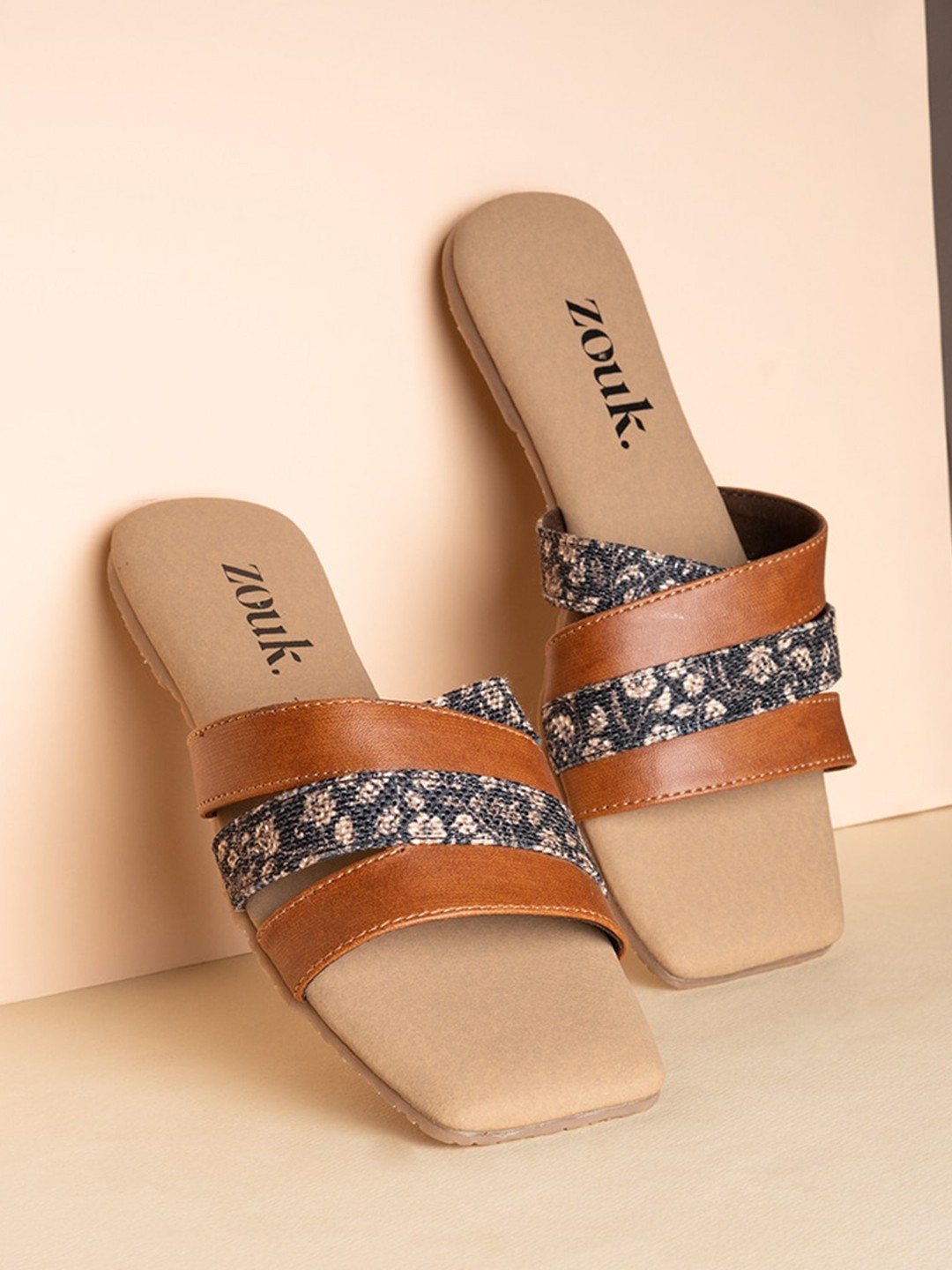 

ZOUK Women Printed Open Toe Flats, Black