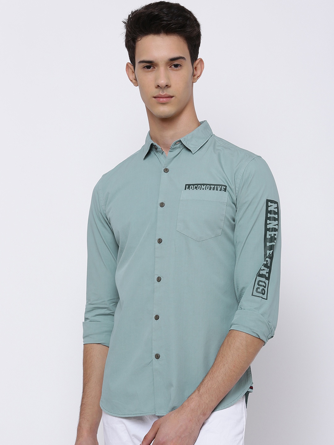 

LOCOMOTIVE Men Green Slim Fit Solid Casual Shirt