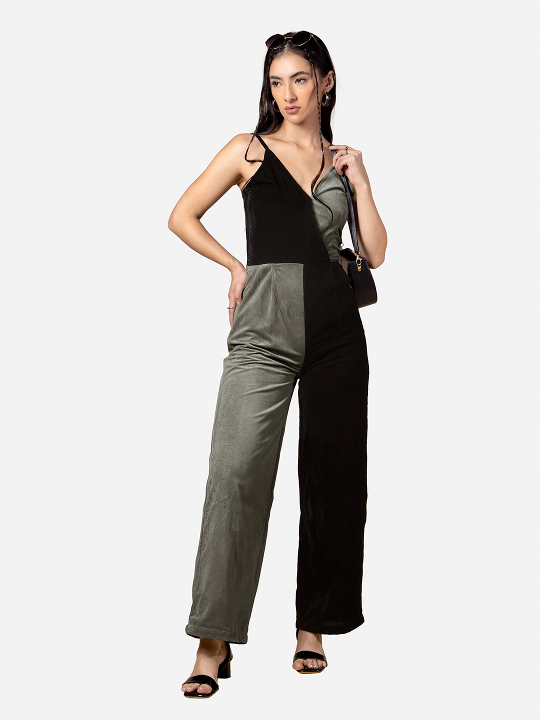 

NEOFAA Women Colourblocked Basic Jumpsuit, Black