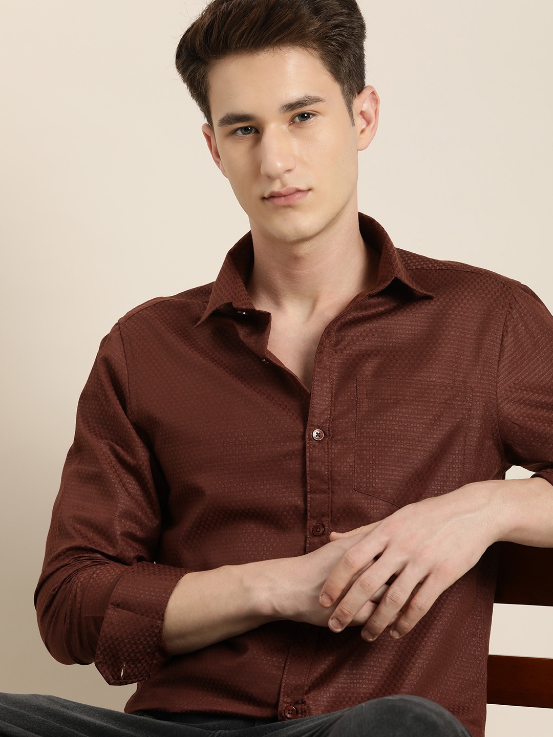 

encore by INVICTUS Men Self Design Textured Casual Shirt, Brown