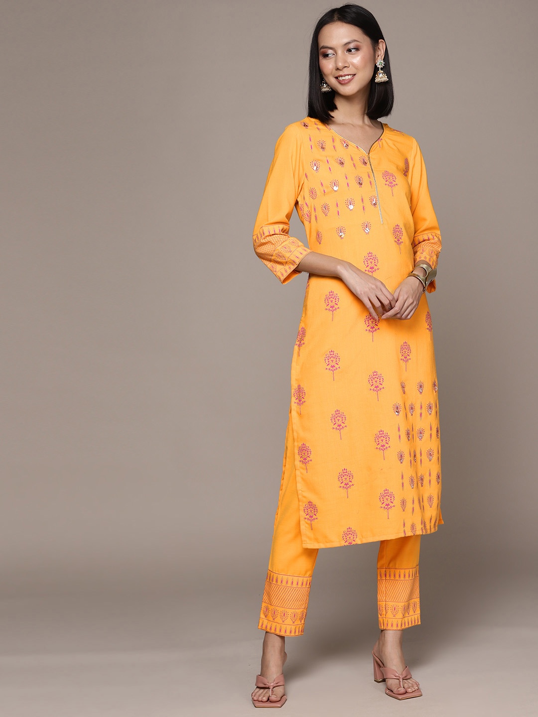 

ZIYAA Women Yellow Floral Printed Kurta with Trousers