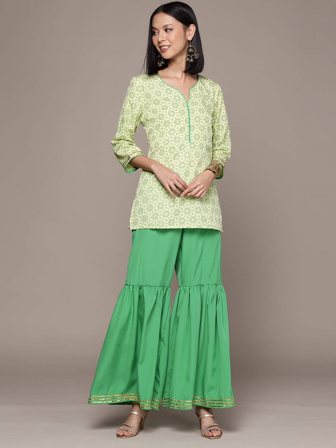 

ZIYAA Women Yellow Floral Printed Kurta with Sharara