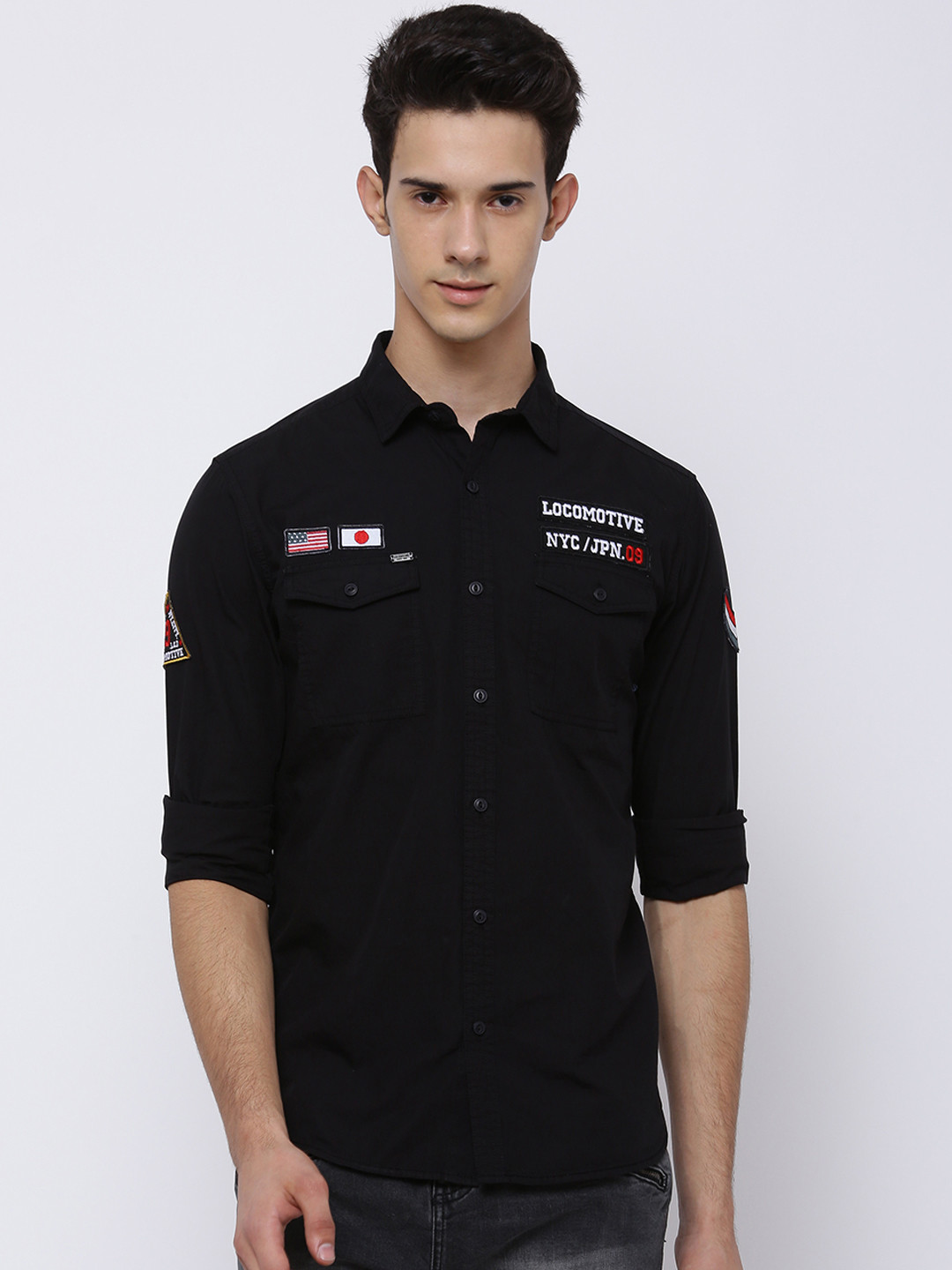 

LOCOMOTIVE Men Black Slim Fit Solid Casual Shirt