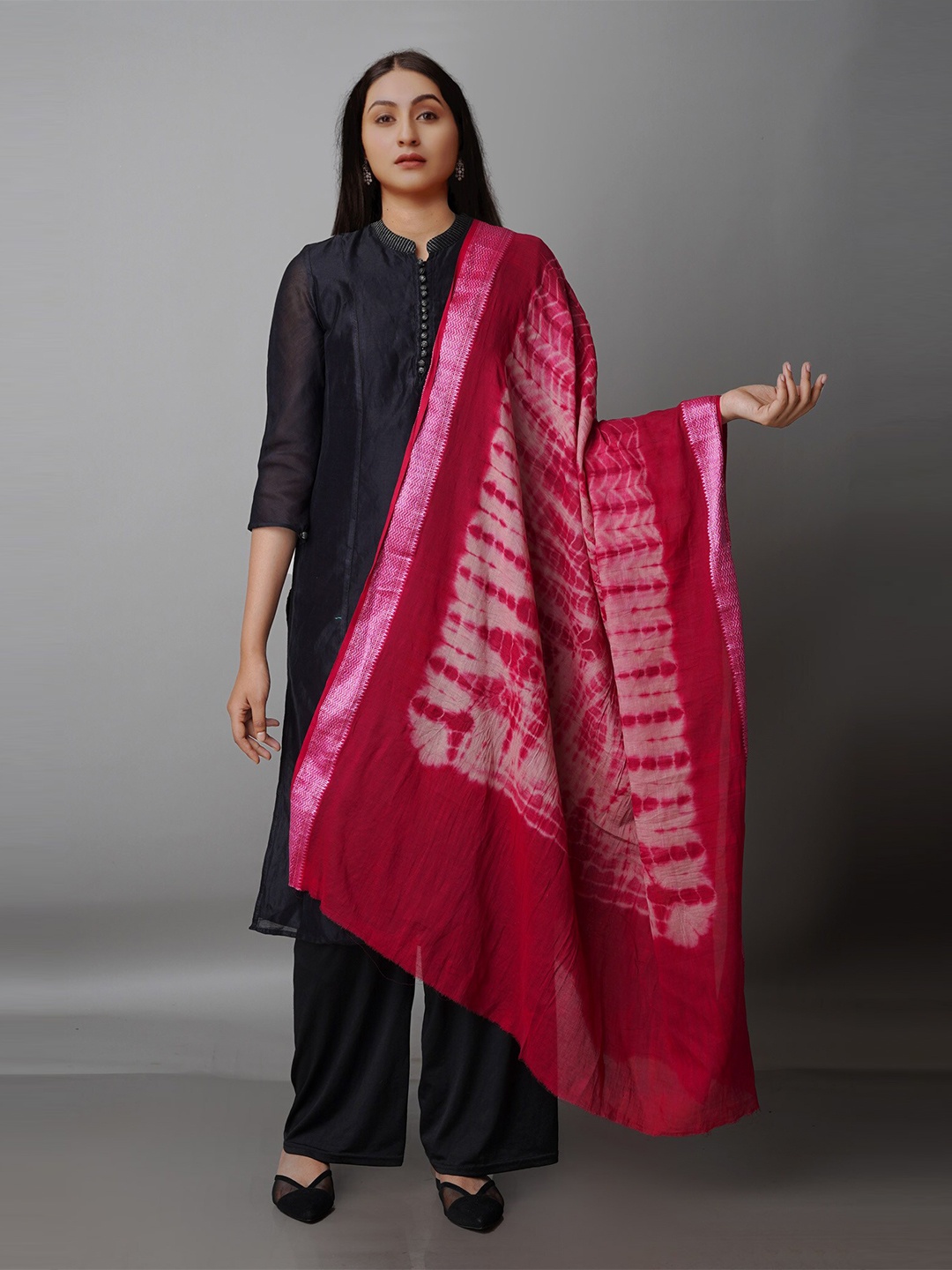 

Unnati Silks Dyed Pure Cotton Shibori Dupatta, Red