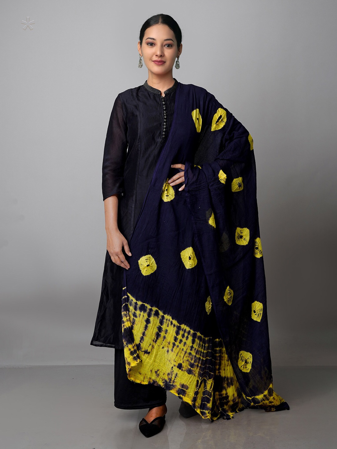 

Unnati Silks Ombre Dyed Pure Cotton Shibori Dupatta, Blue