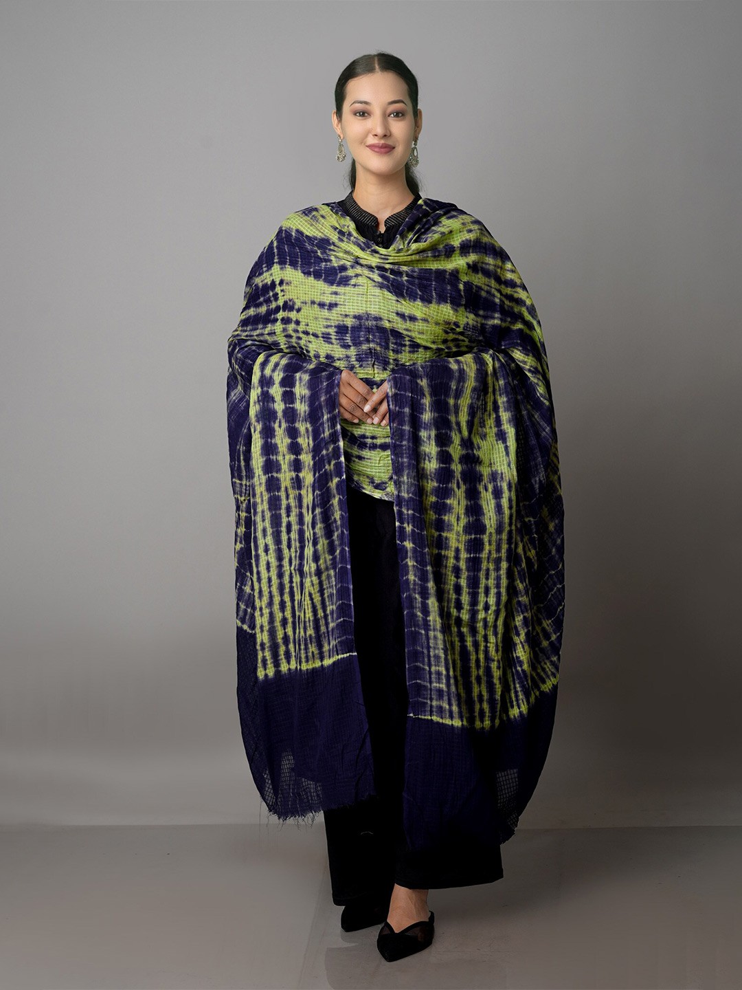 

Unnati Silks Dyed Pure Cotton Shibori Dupatta, Navy blue