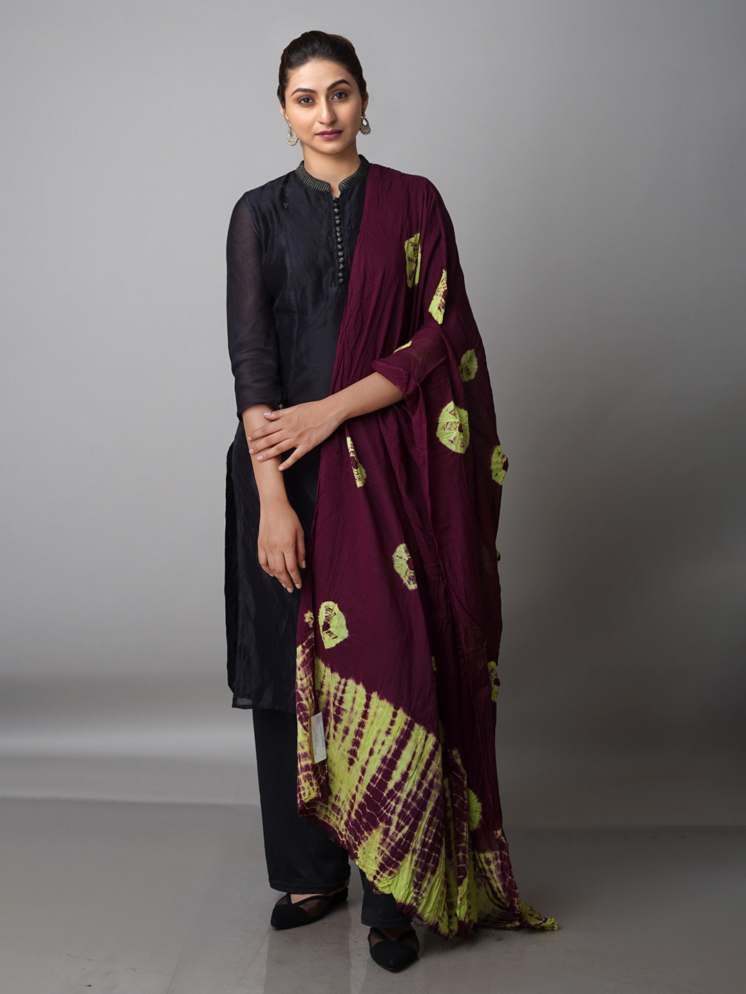 

Unnati Silks Ombre Dyed Pure Cotton Shibori Dupatta, Brown