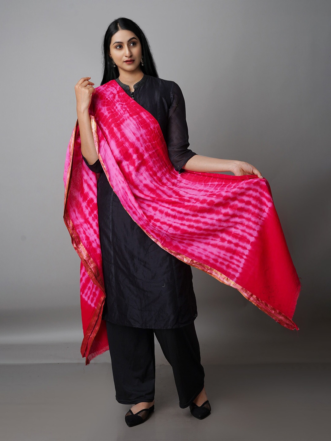 

Unnati Silks Dyed Pure Cotton Shibori Dupatta, Red