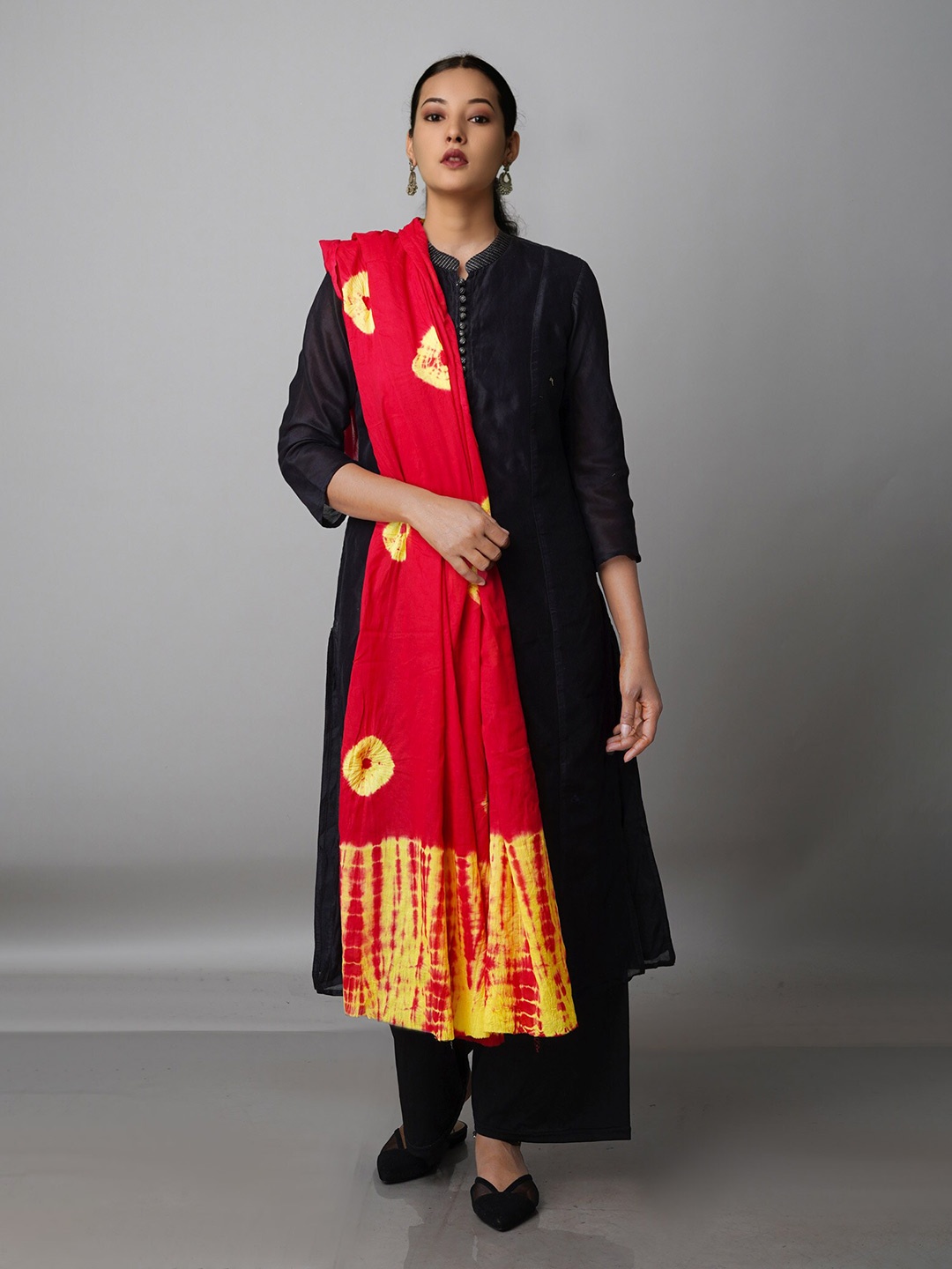 

Unnati Silks Dyed Pure Cotton Shibori Dupatta, Red