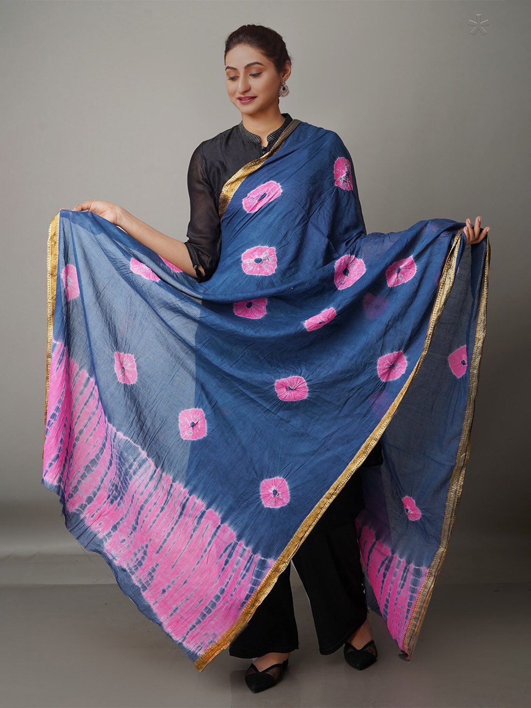 

Unnati Silks Ombre Dyed Pure Cotton Shibori Dupatta, Blue