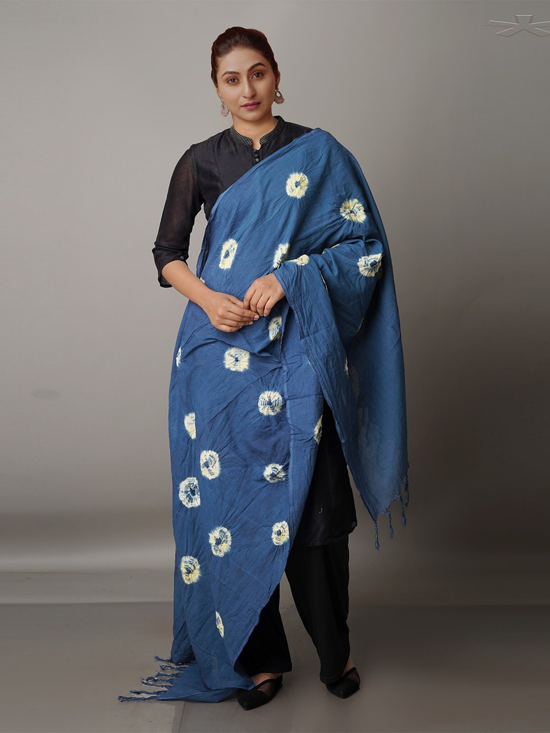 

Unnati Silks Dyed Pure Cotton Shibori Dupatta, Blue