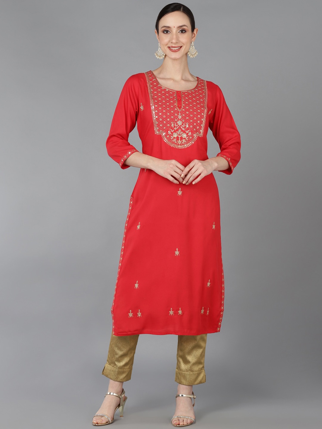 

AHIKA Ethnic Motifs Embroidered Cotton Kurta, Red