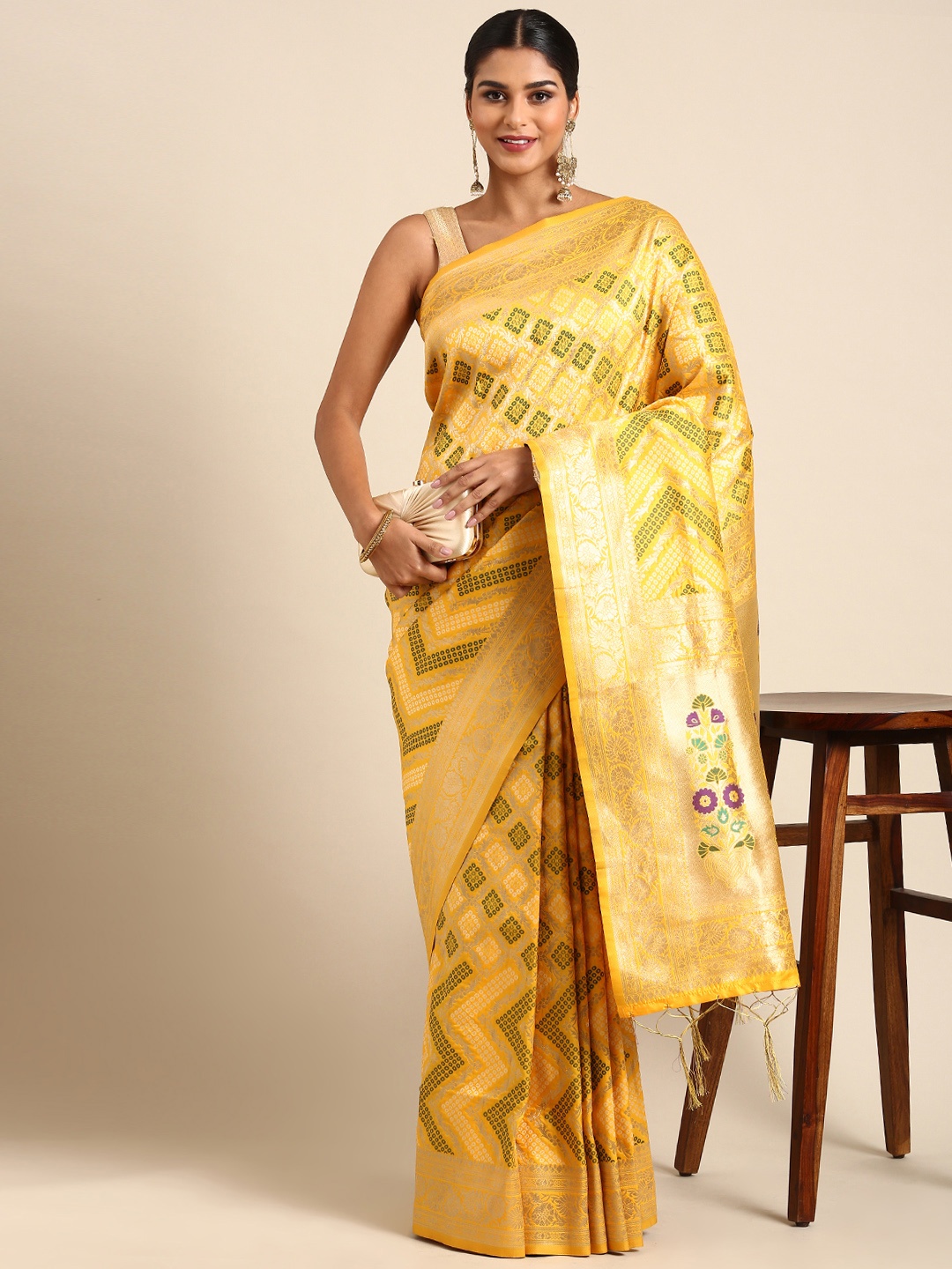 

Royal Rajgharana Zari Pure Silk Bandhani Saree, Yellow