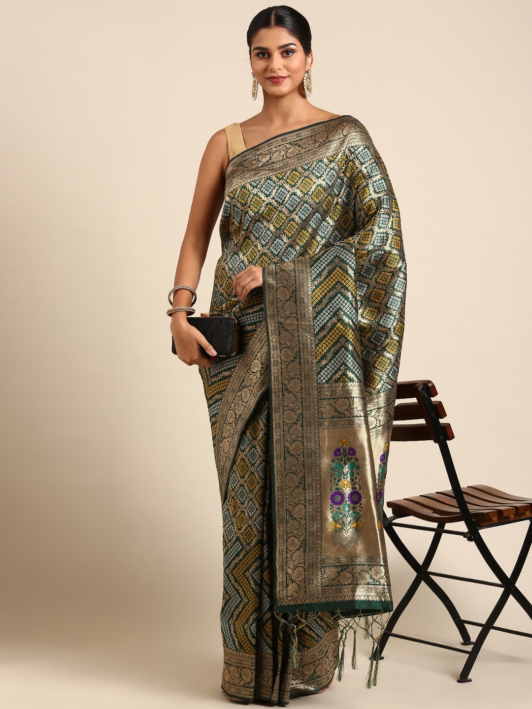 

Royal Rajgharana Saree Ethnic Motifs Zari Pure Silk Bandhani Saree, Green