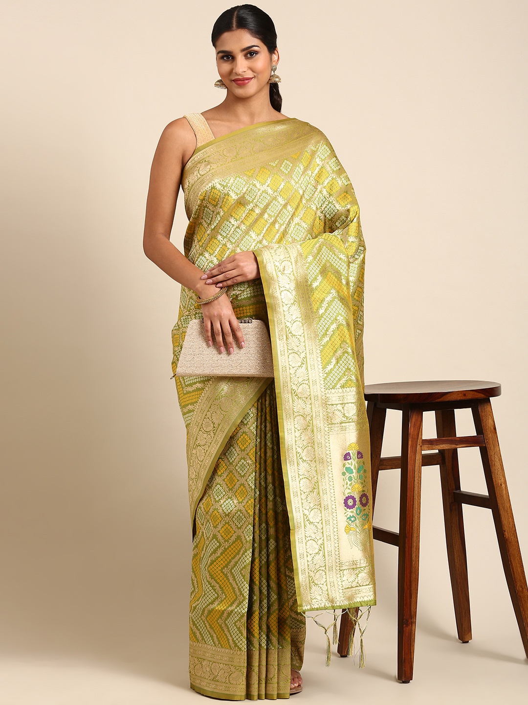 

Royal Rajgharana Saree Zari Pure Silk Bandhani Saree, Green