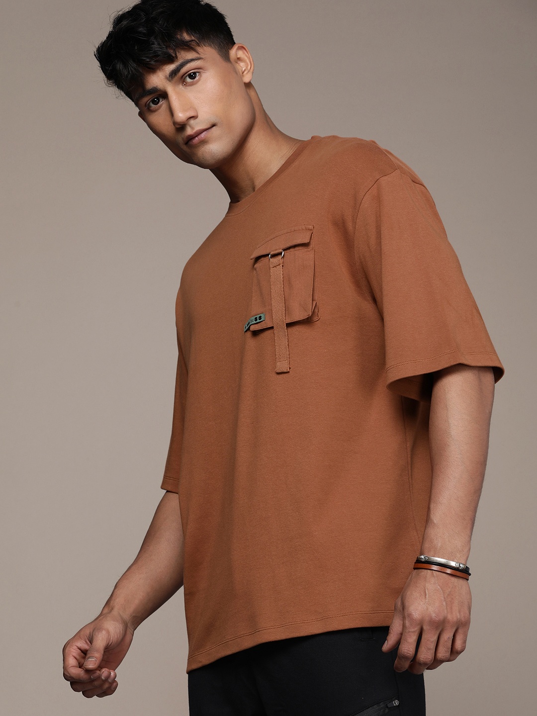 

FORCE IX Men Oversized Drop-Shoulder Sleeves Pure Cotton Oversized T-shirt With Pocket Detail, Rust