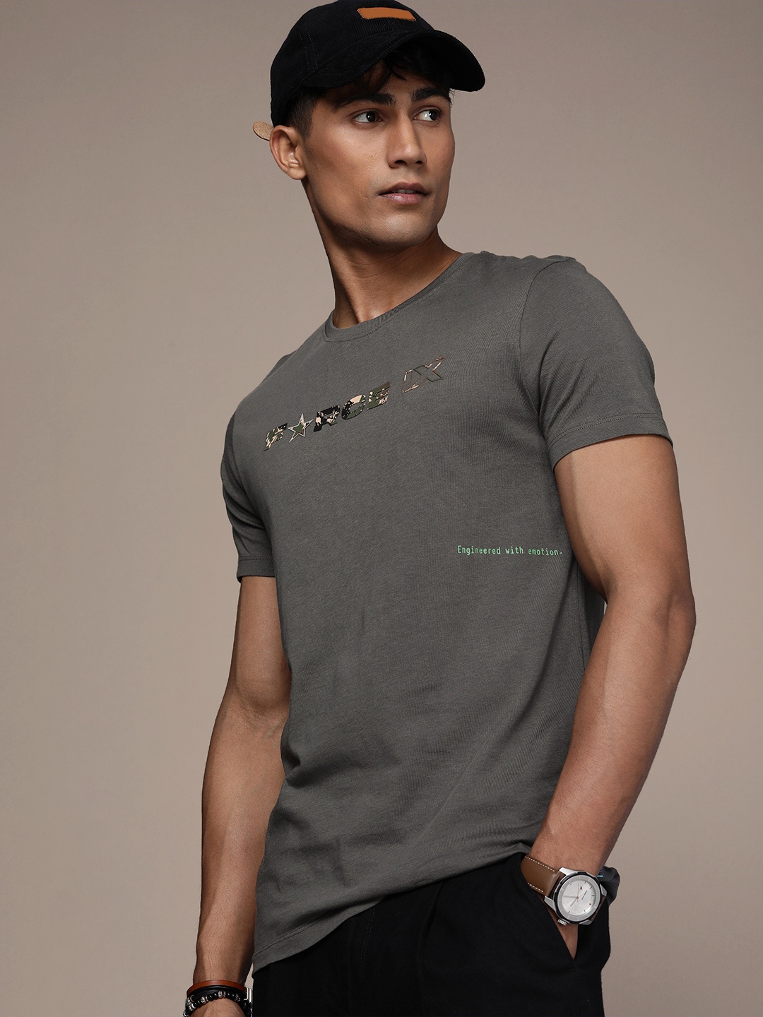 

FORCE IX Men Pure Cotton Brand Logo Printed Applique T-shirt, Grey