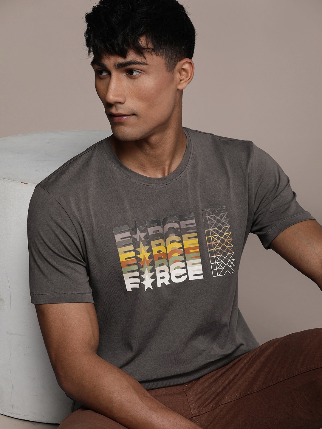 

FORCE IX Men Brand Logo Printed Round Neck T-shirt, Grey