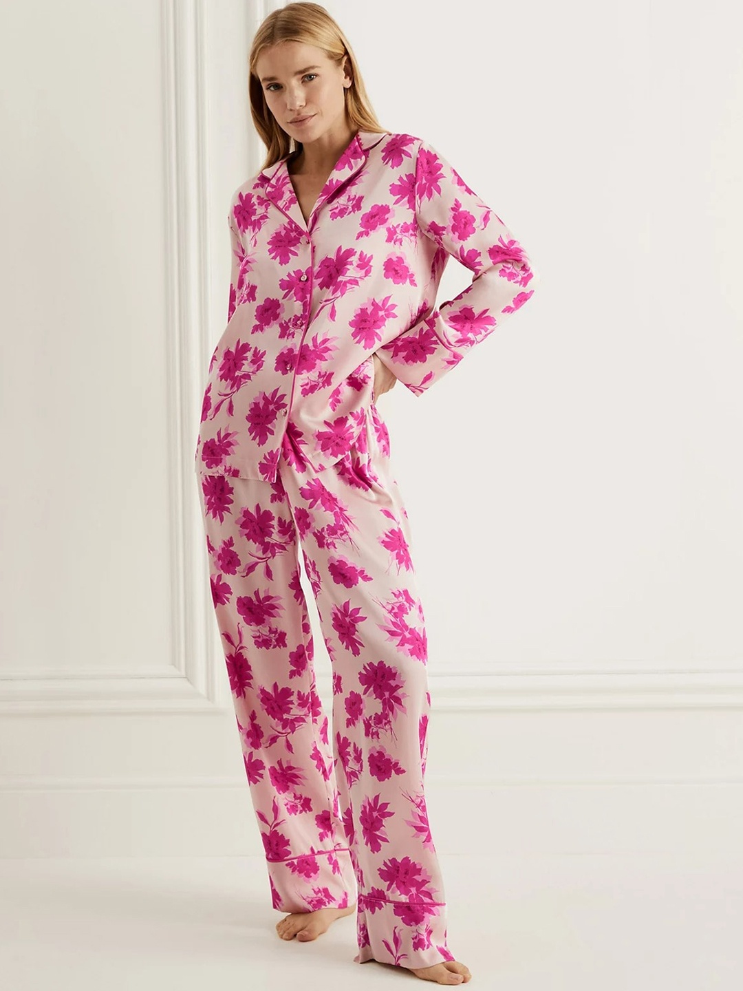 

Marks & Spencer Women Floral Printed Night suit, White