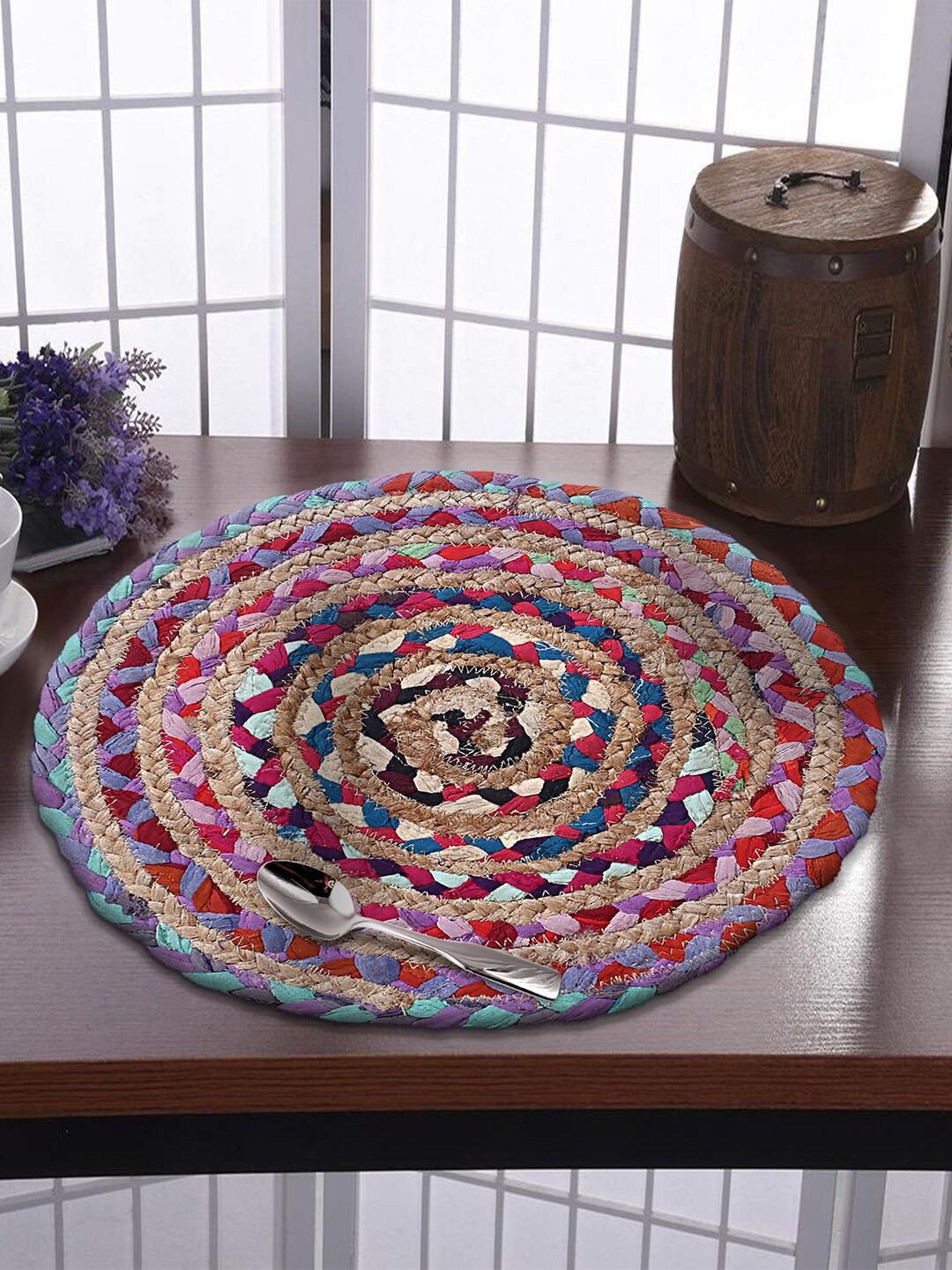 

Kuber Industries Round Table Placemats, Red