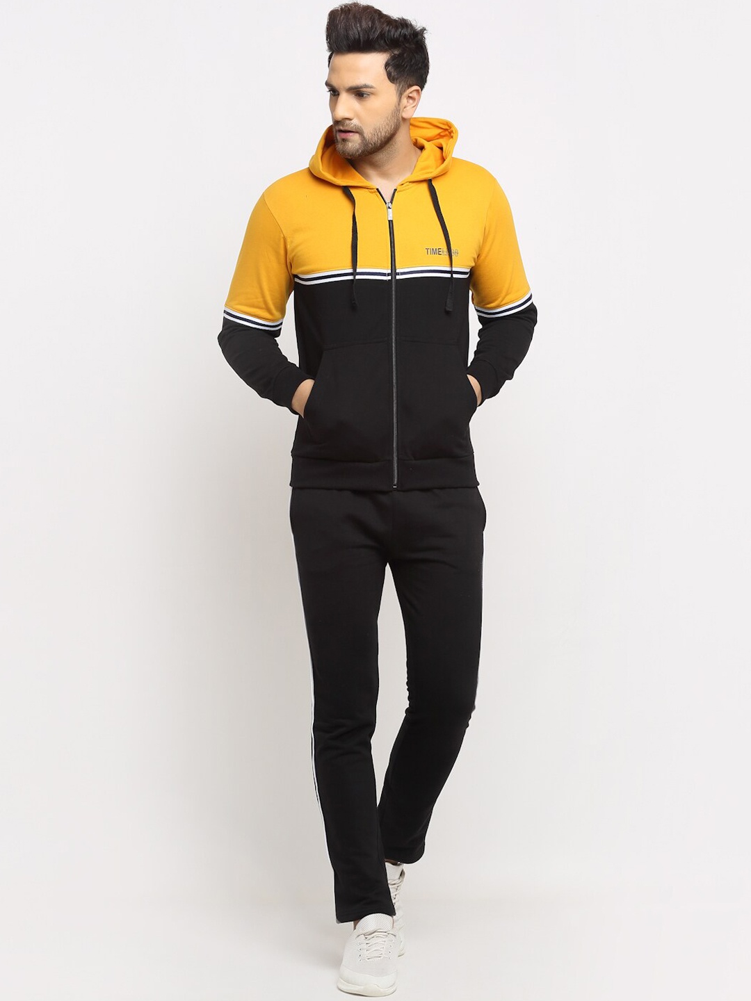 

WILD WEST Men Colourblocked Winter Tracksuits, Black