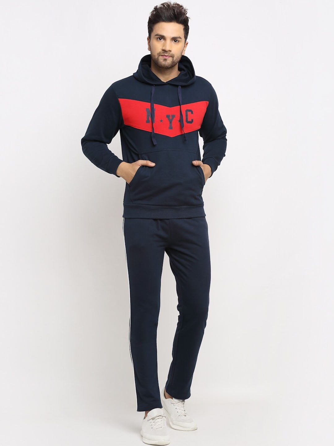 

WILD WEST Men Colourblocked Tracksuit, Navy blue