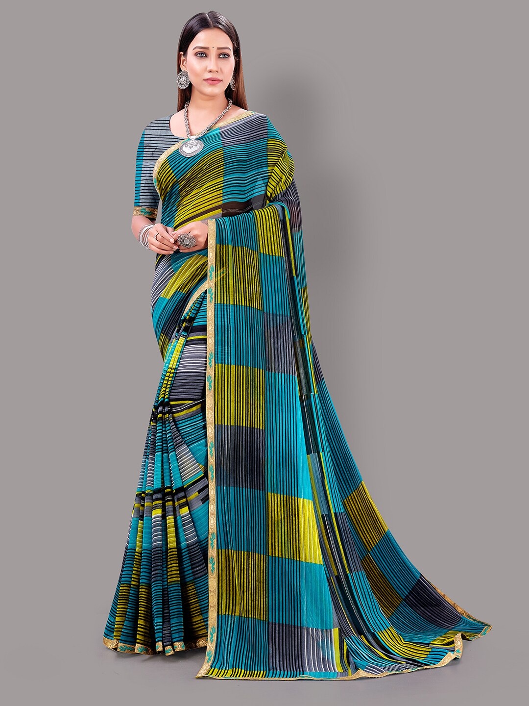 

HRITIKA Checked Pure Georgette Saree, Blue