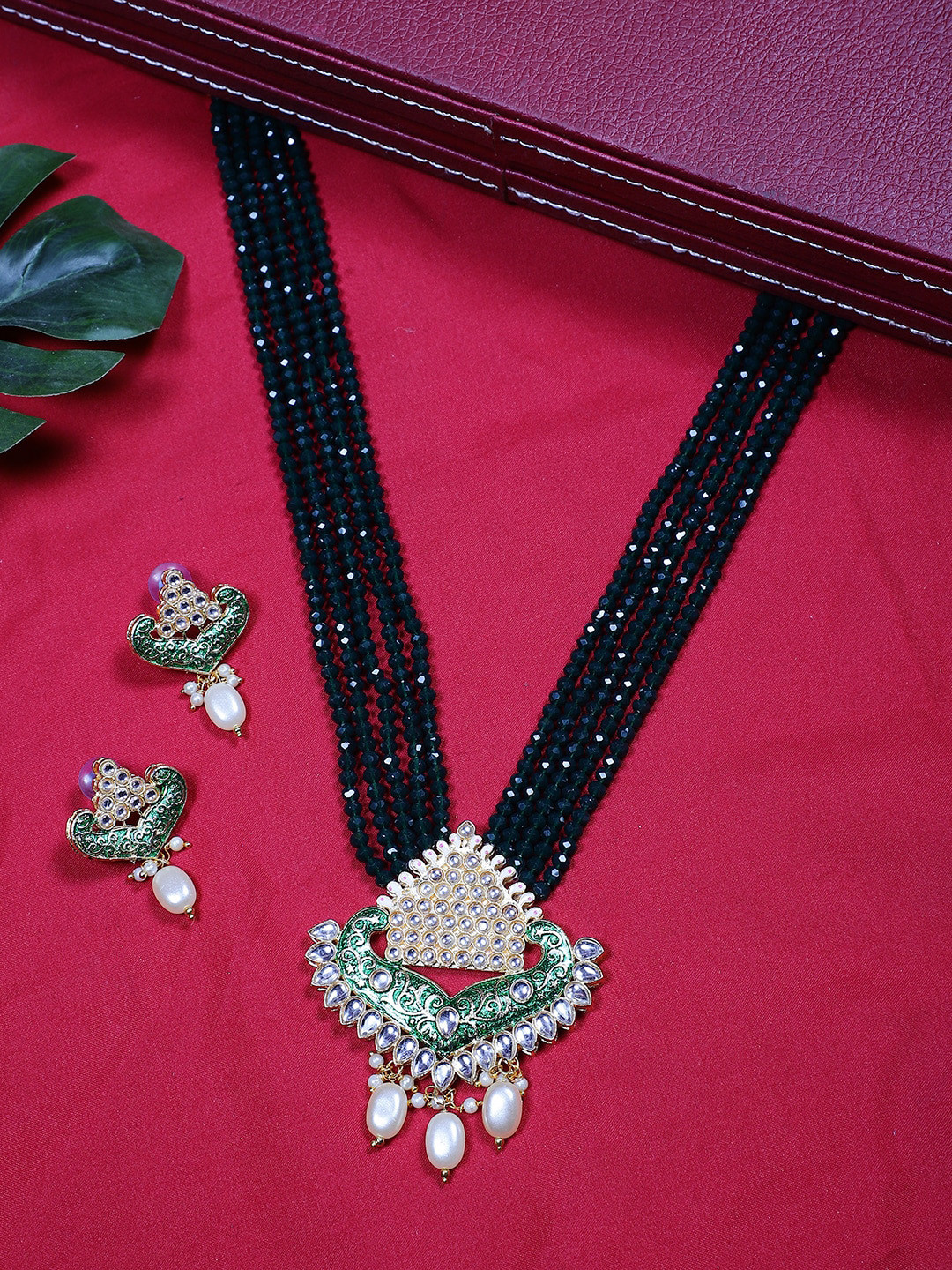 

STEORRA JEWELS Gold-Plated Kundan Stone-Studded & Beaded Jewellery Set, Green