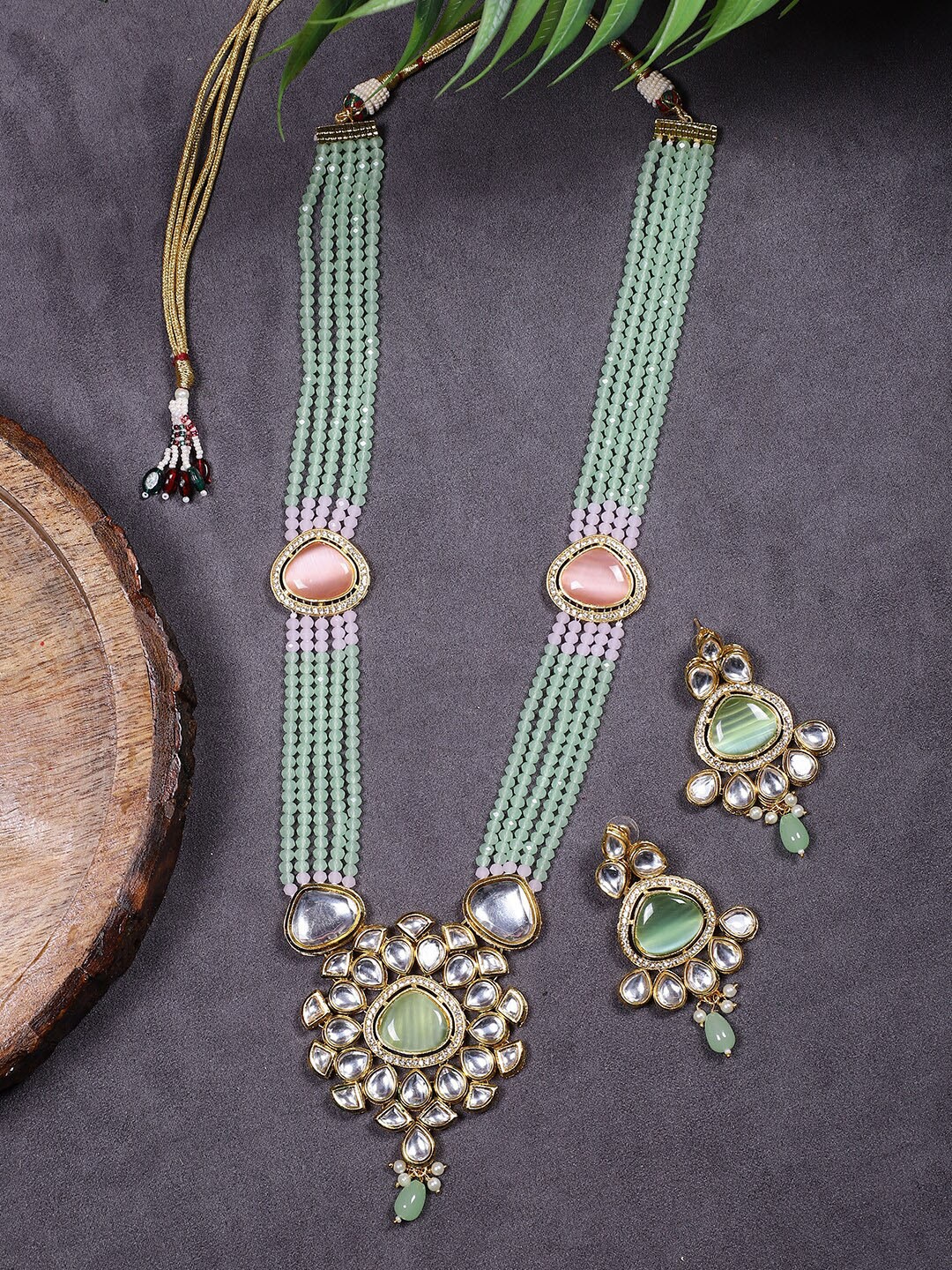 

STEORRA JEWELS Gold-Plated Kundan Stone-Studded & Beaded Jewellery Set, Green