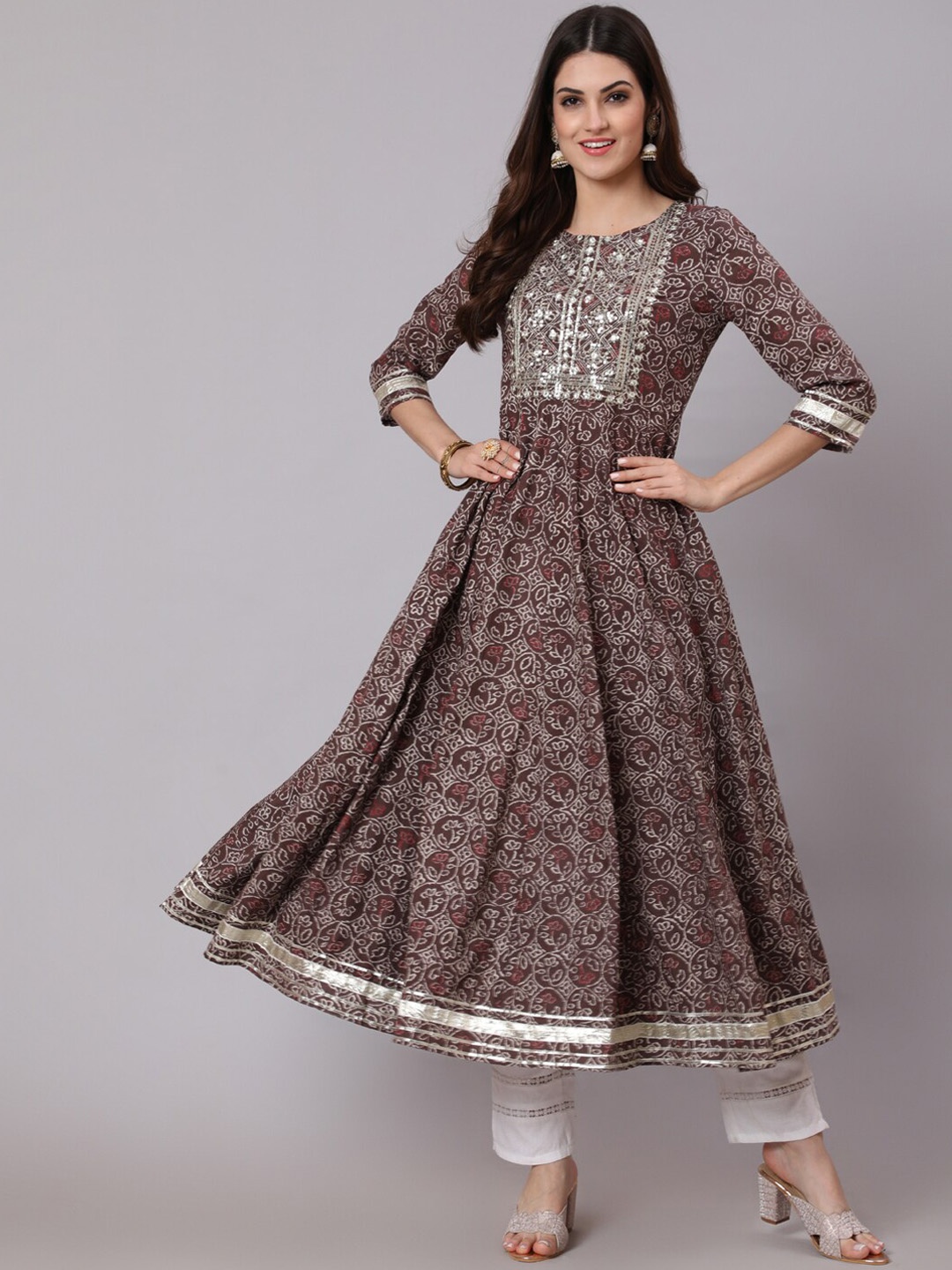 

KIMAYRA Floral Printed Anarkali Sequins Pleated Kurta, Brown