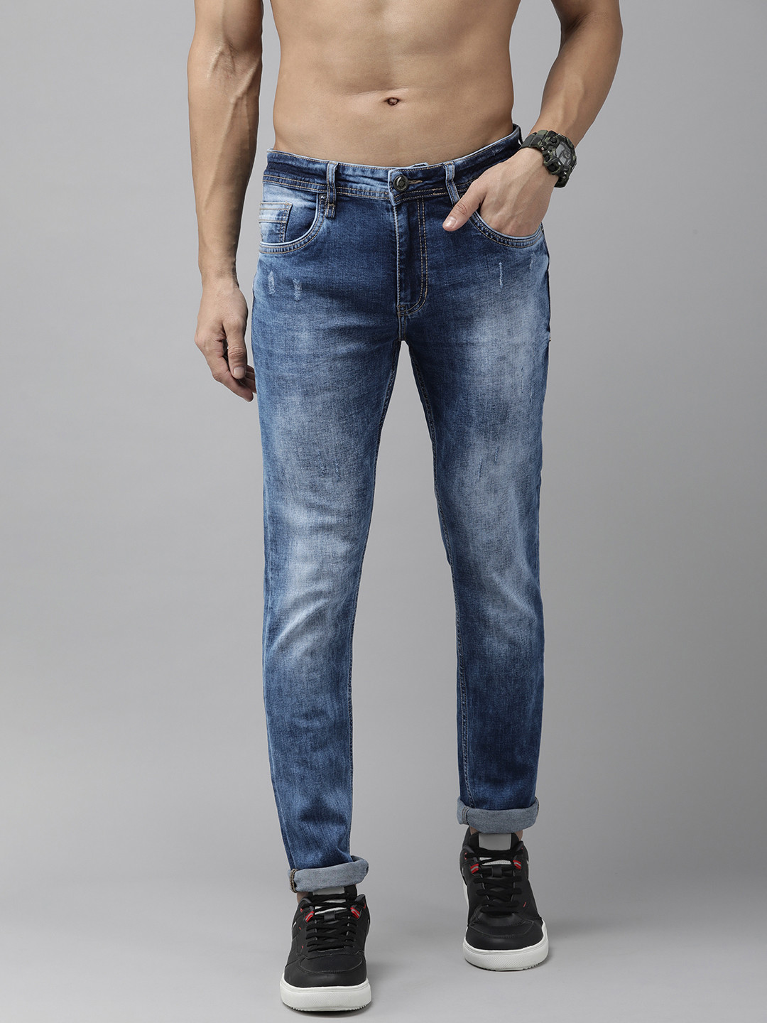 

Roadster Men Skinny Fit Mildly Distressed Light Fade Jeans, Blue