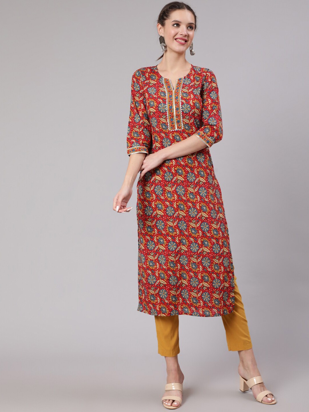 

Nayo Floral Printed Gotta Patti Cotton Kurta, Red