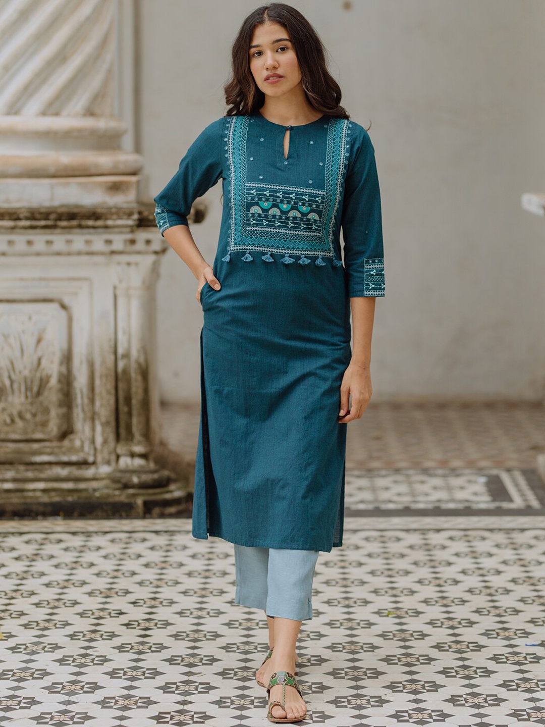 

OKHAI Women Ethnic Motifs Embroidered Keyhole Neck Pure Cotton Kurta, Teal