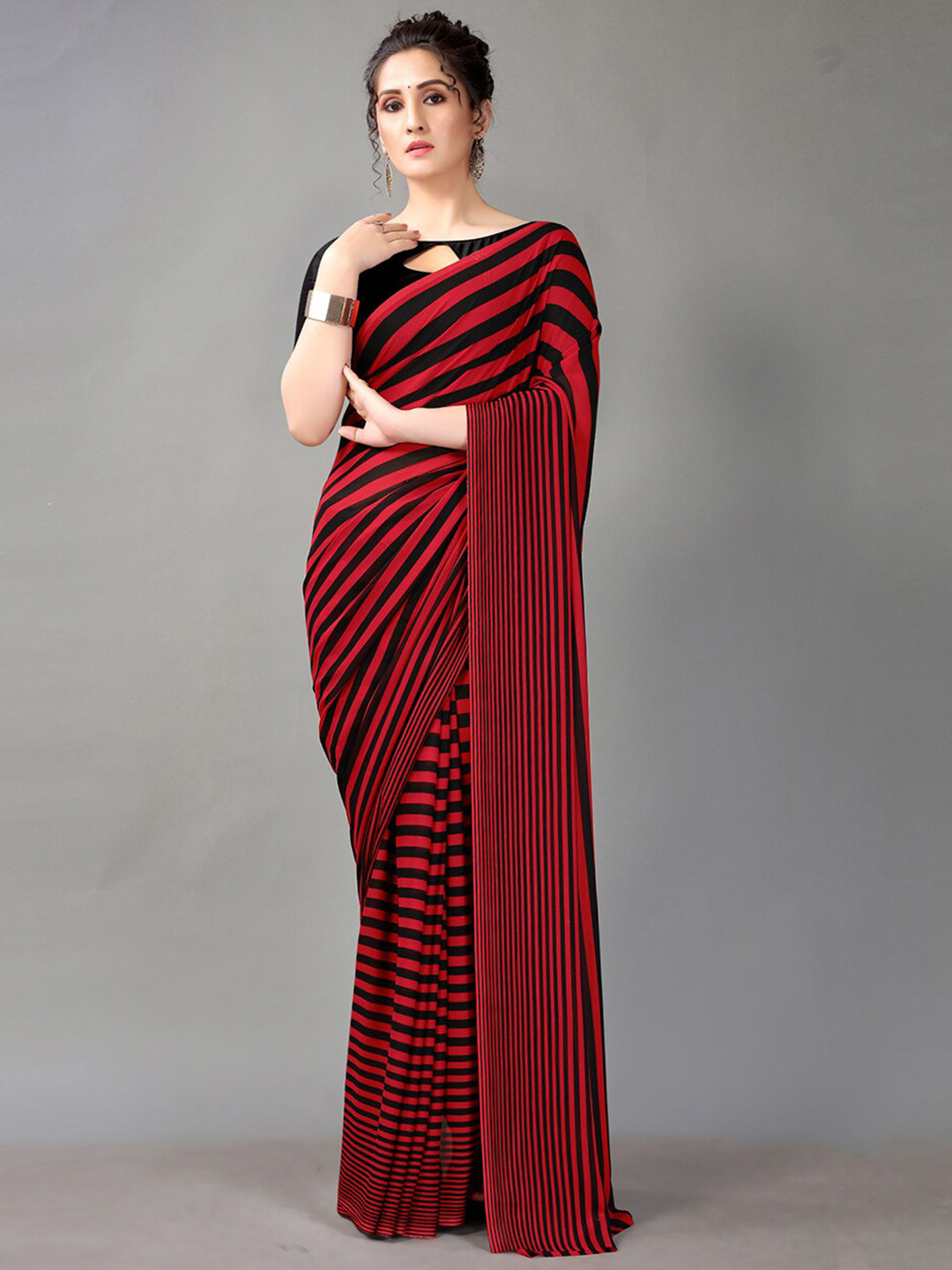 

HRITIKA Striped Saree, Red