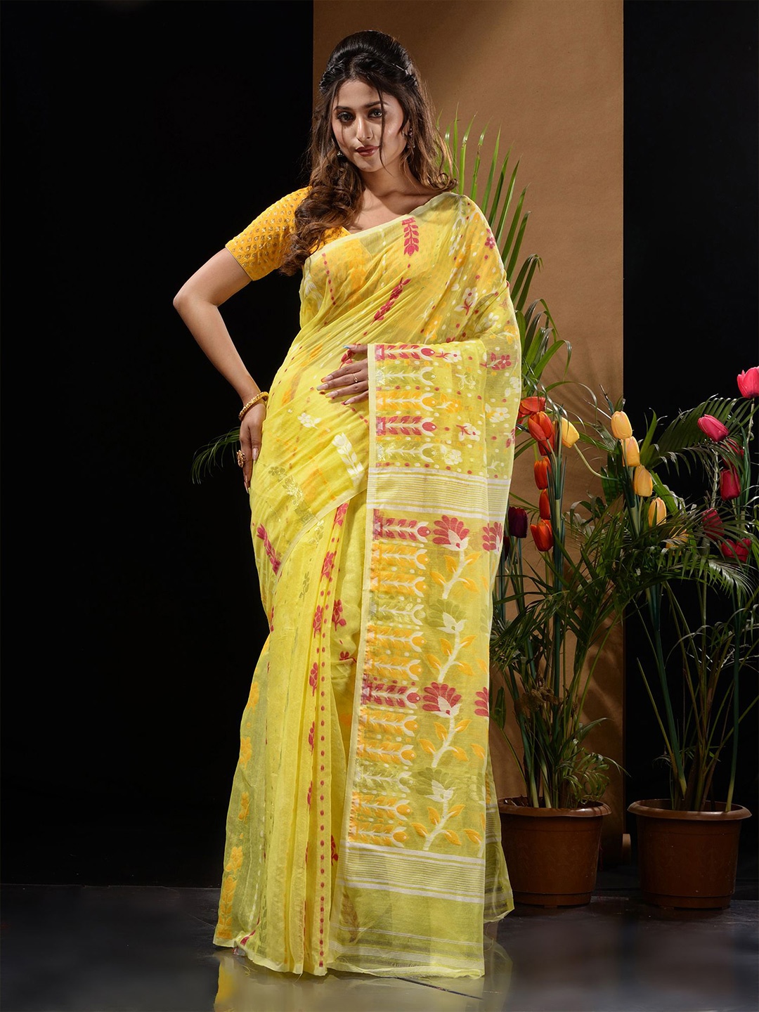 

Charukriti Ethnic Motifs Silk Cotton Jamdani Saree, Yellow