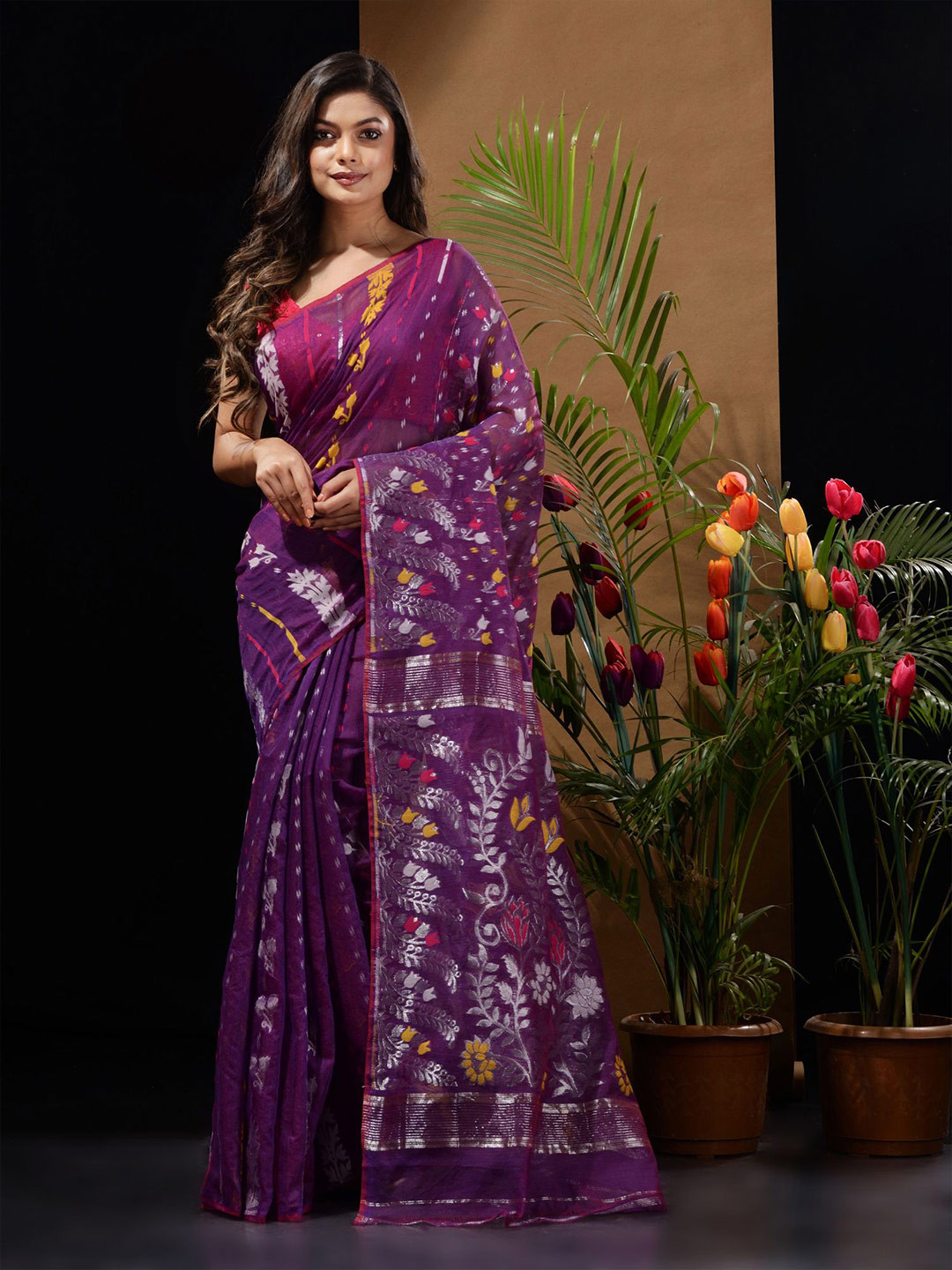 

Charukriti Floral Silk Cotton Jamdani Saree, Violet