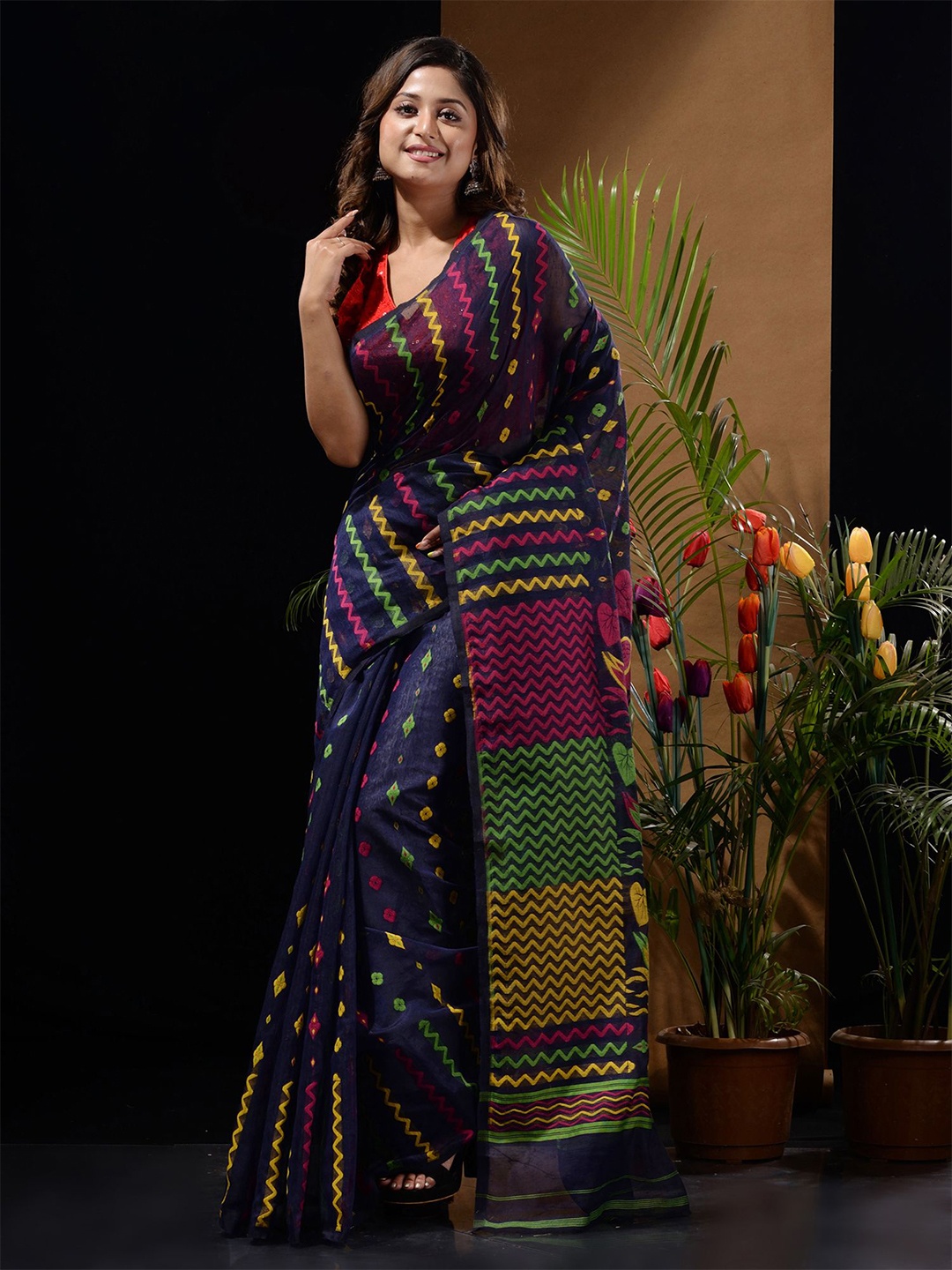 

Charukriti Violet & Yellow Silk Cotton Jamdani Saree