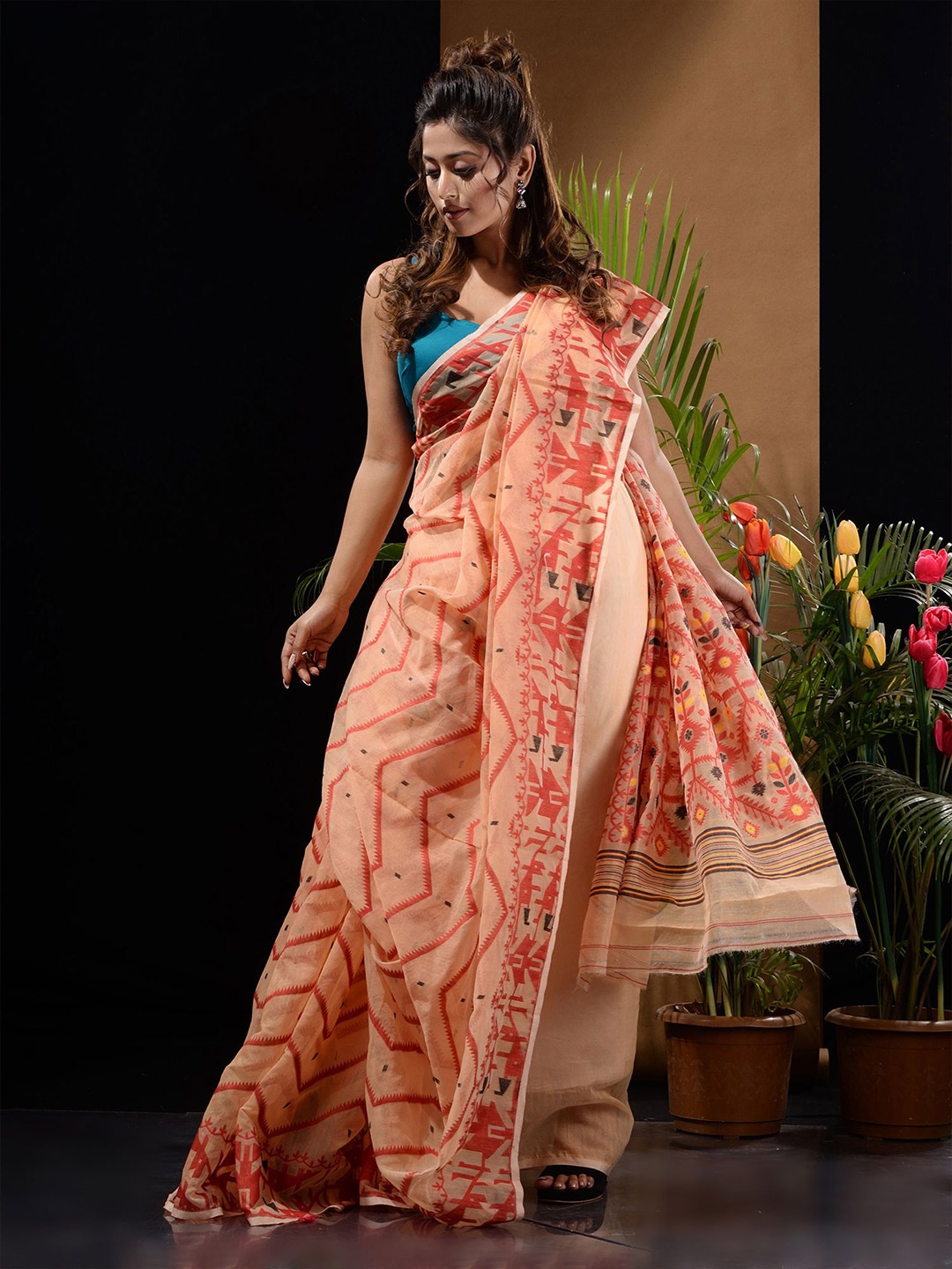 

Charukriti Woven Design Jamdani Saree, Cream