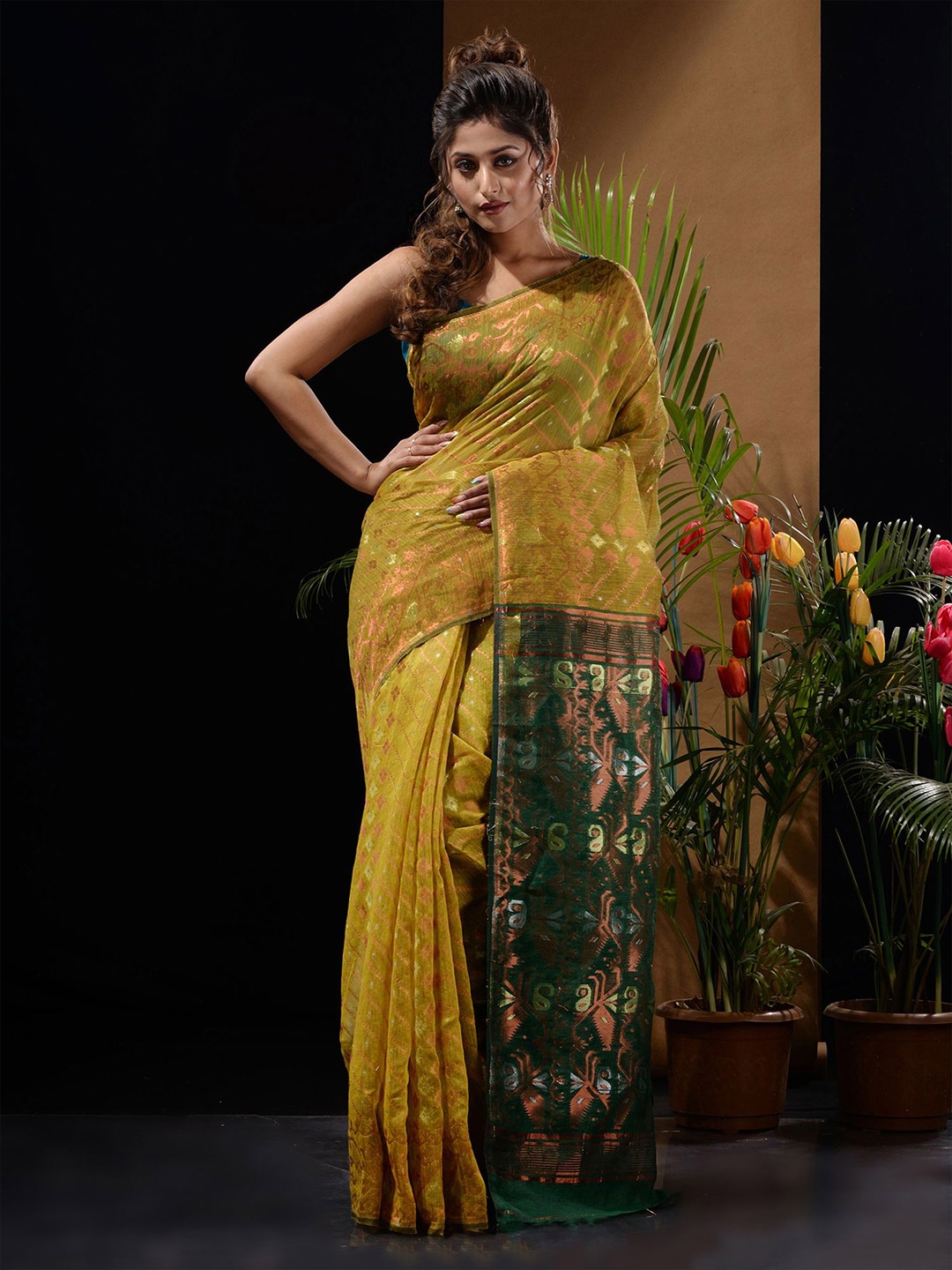 

Charukriti Woven Design Zari Jamdani Saree, Mustard