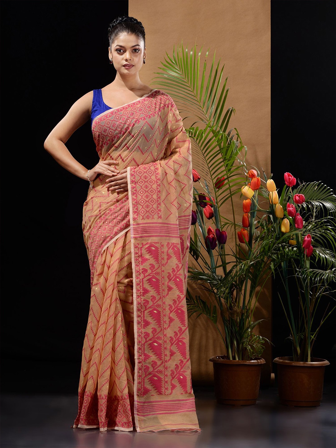 

Charukriti Woven Design Jamdani Saree, Beige