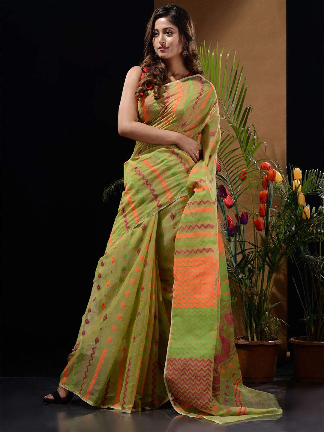 

Charukriti Woven Design Silk Cotton Jamdani Saree, Green