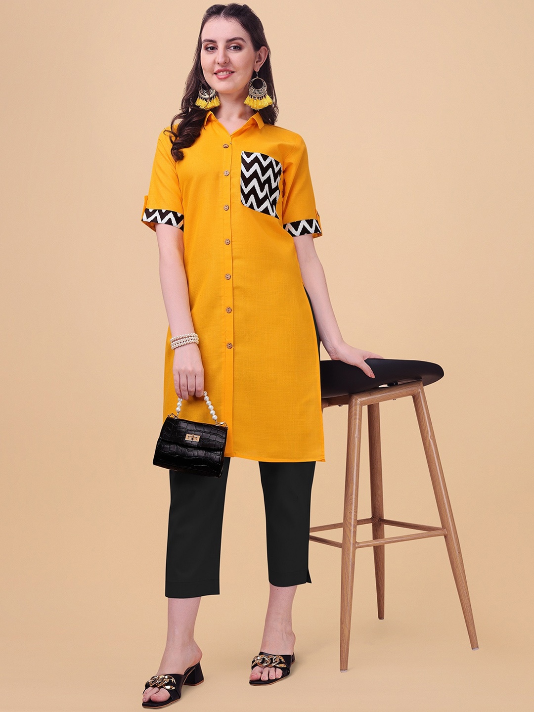 

Yashika Chevron Printed Handloom Cotton Kurta, Yellow