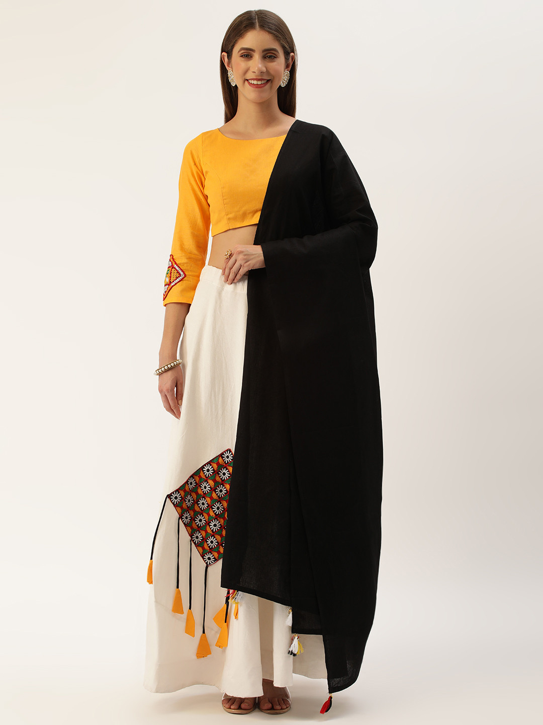 

LOOKNBOOK ART Embroidered Thread Work Ready to Wear Lehenga & Blouse With Dupatta, Off white