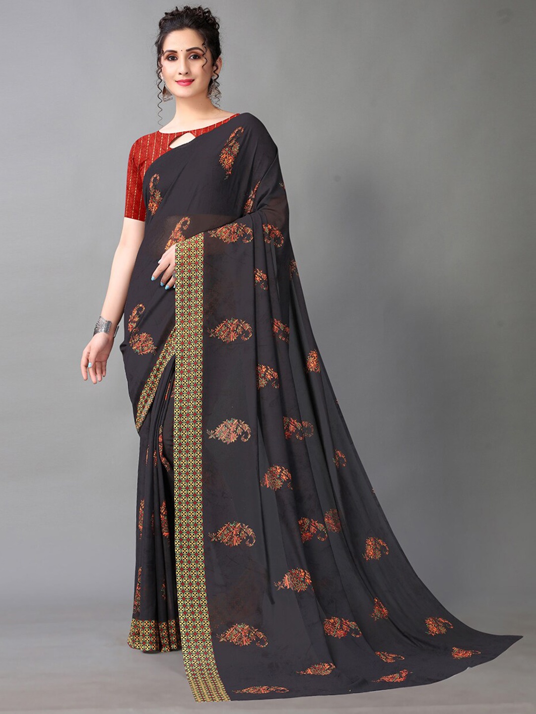 

HRITIKA Printed Paisley Saree, Black